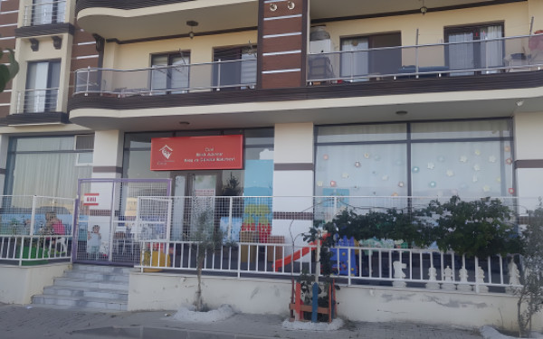 Özel Minik Adımlar Kreş ve Gündüz Bakım Evi