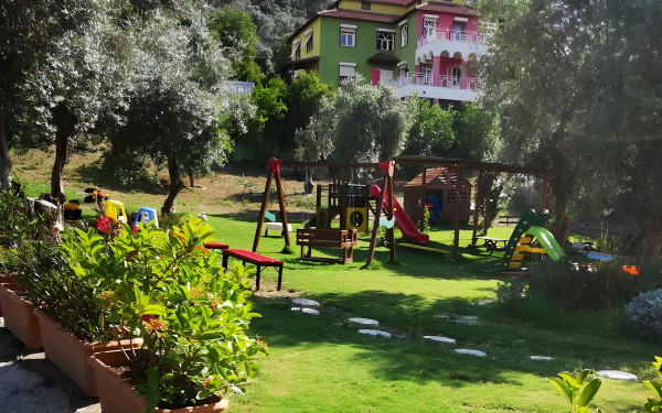 Özel Tırtıl Kreş Ve Gündüz Bakım Evi