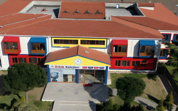 Özel Bergama Üstek Koleji Anaokulu